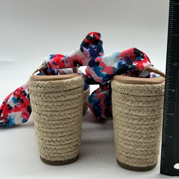 Journee Collection Surria Comfort Espadrille Platform Wedge Sandals Floral 7.5 M - Picture 3 of 5